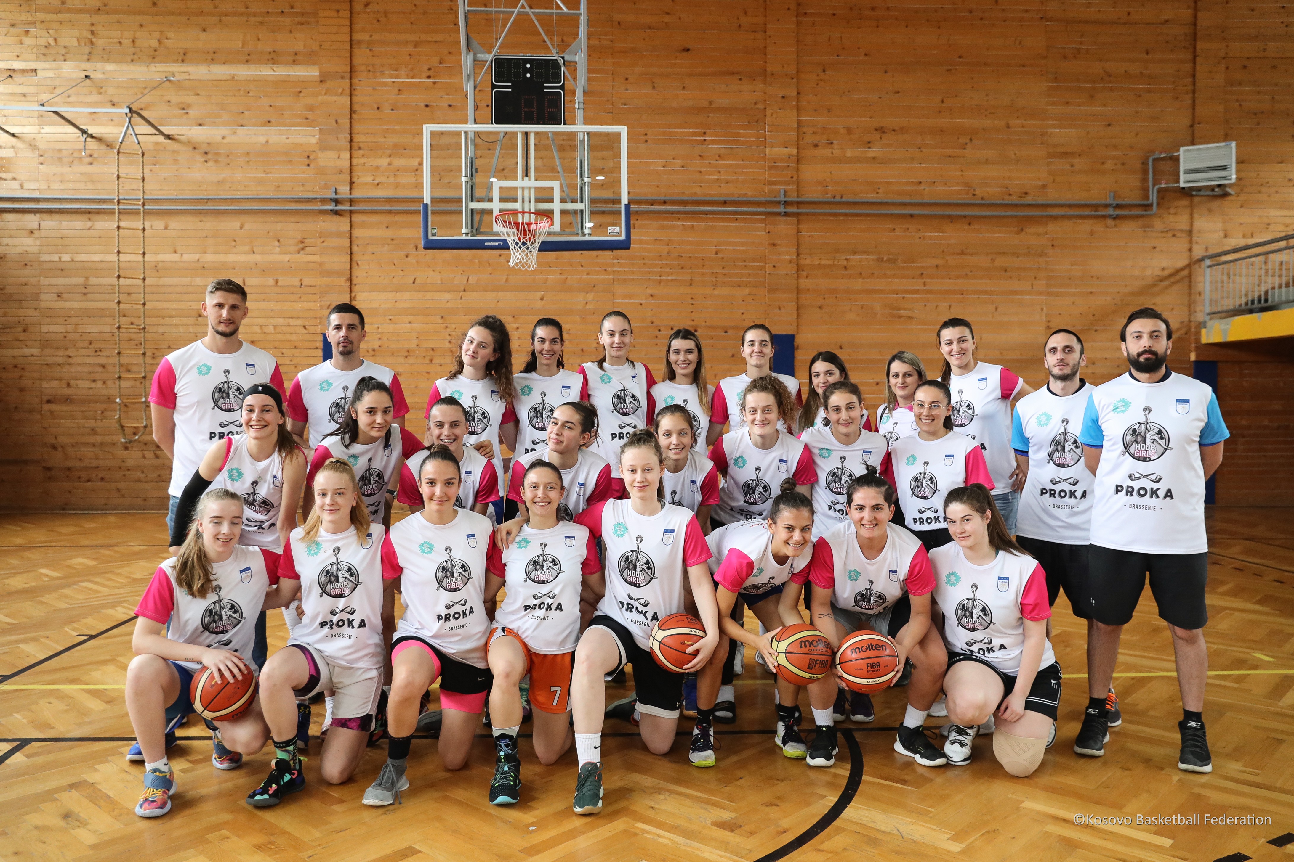 Dita e Dytë e Kampit “Hoop Girls”